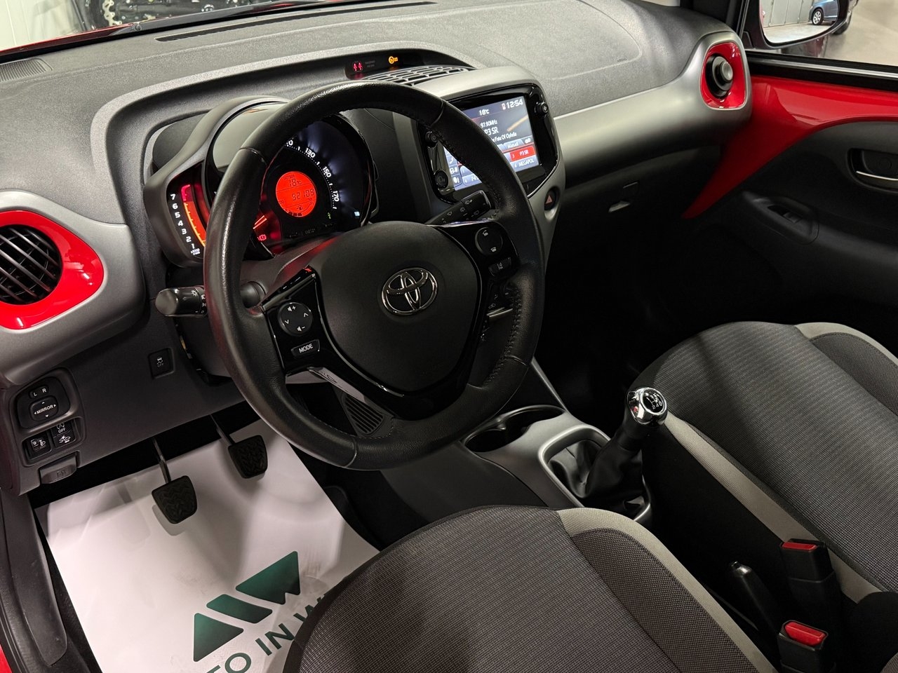 Toyota Aygo 2021, bild 6/18