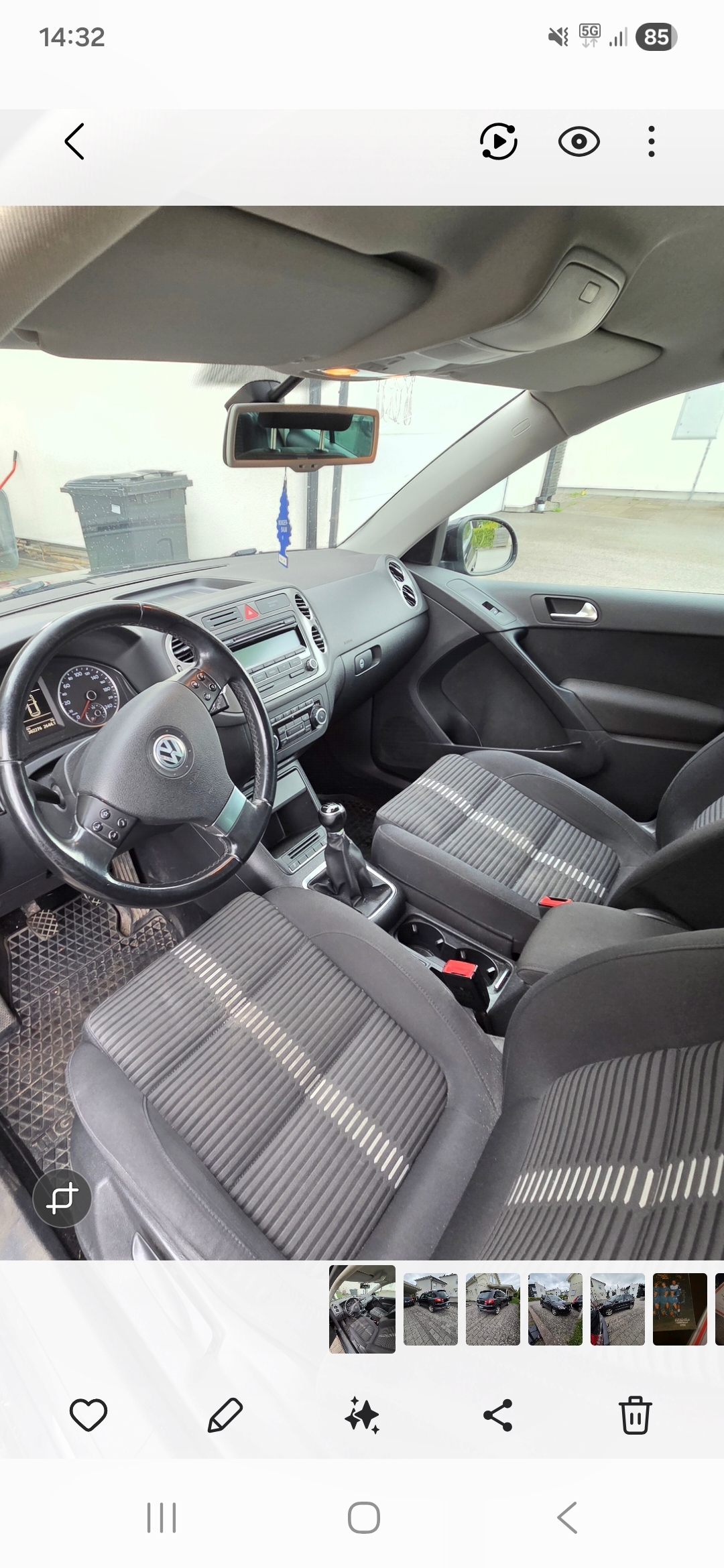 Volkswagen Tiguan 2010, photo 5/5