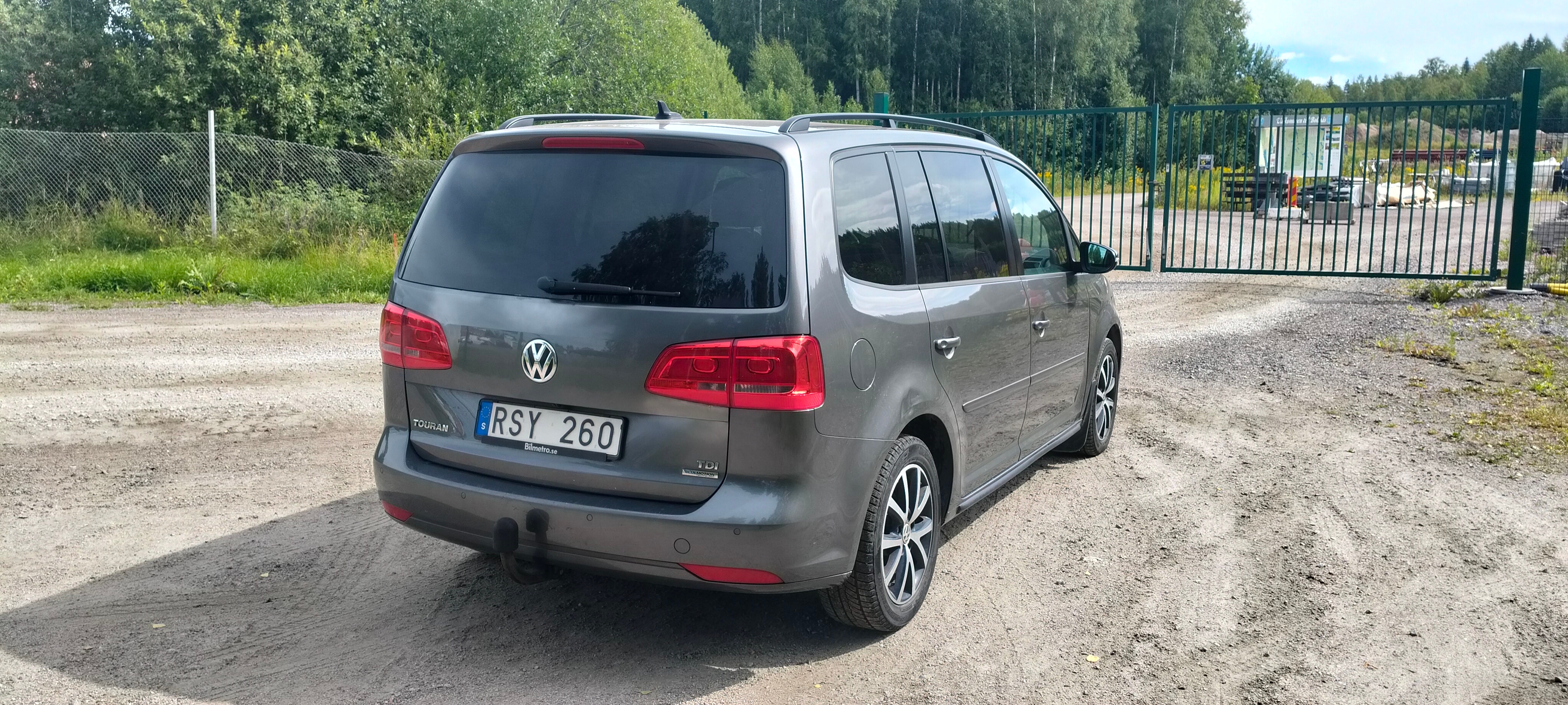 Volkswagen Touran 2014, kuva 3/6