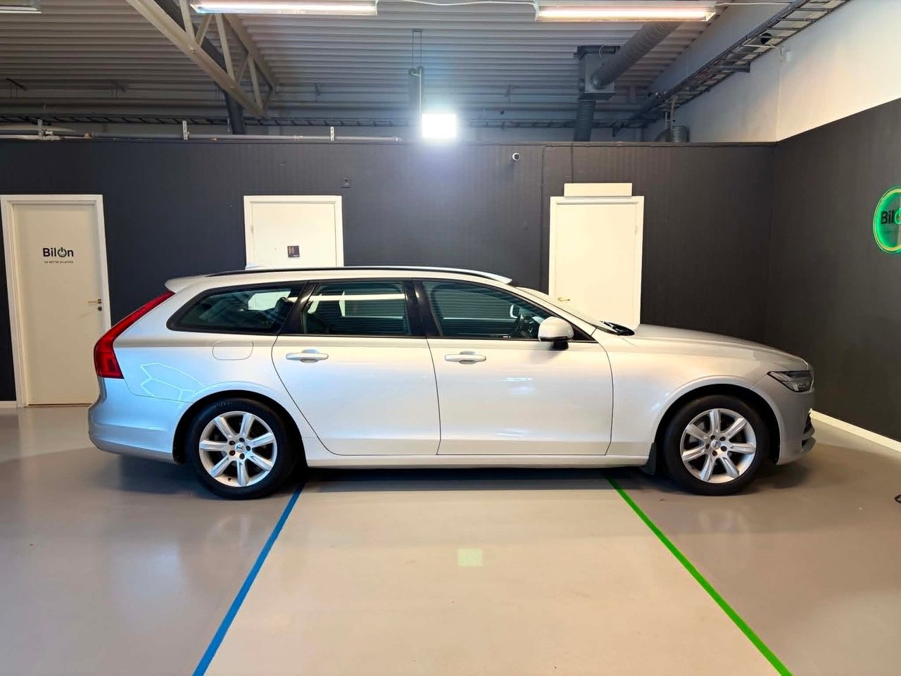 Volvo V90 2017, photo 5/14