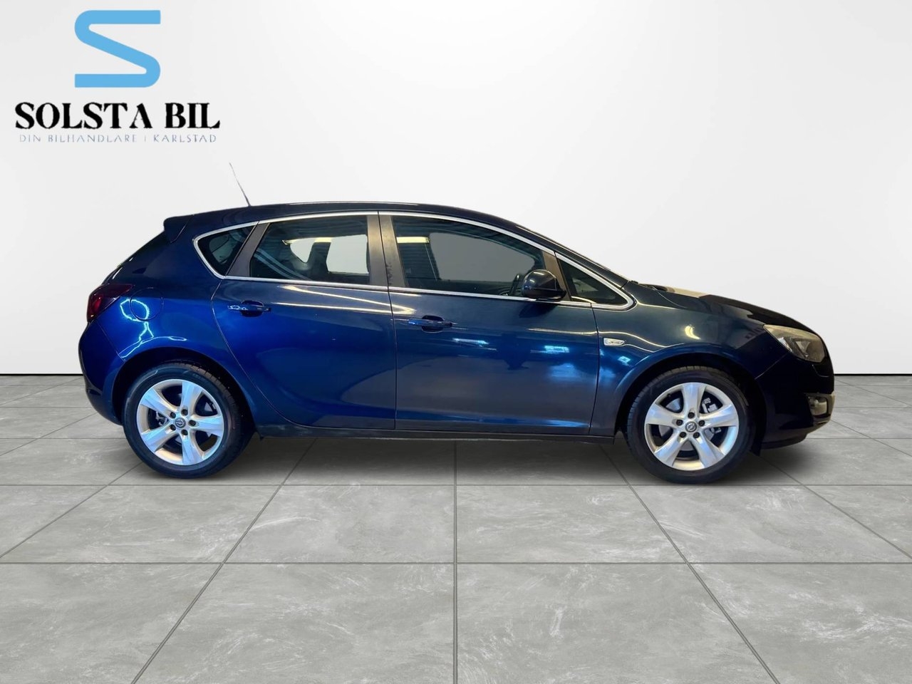 Opel Astra 1.7 CDTI Enjoy Euro 5 2012, bild 2/10