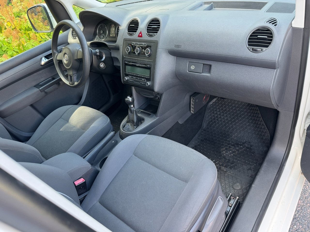 Volkswagen Caddy 2011, bild 5/6