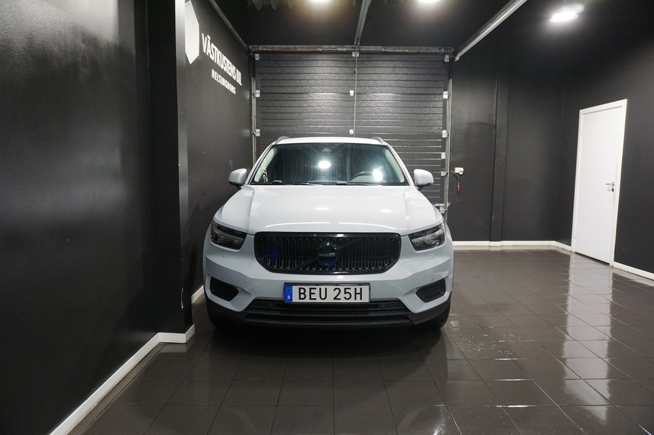 Volvo XC40 T2 Geartronic, Momentum, VoC 2021, bild 2/23