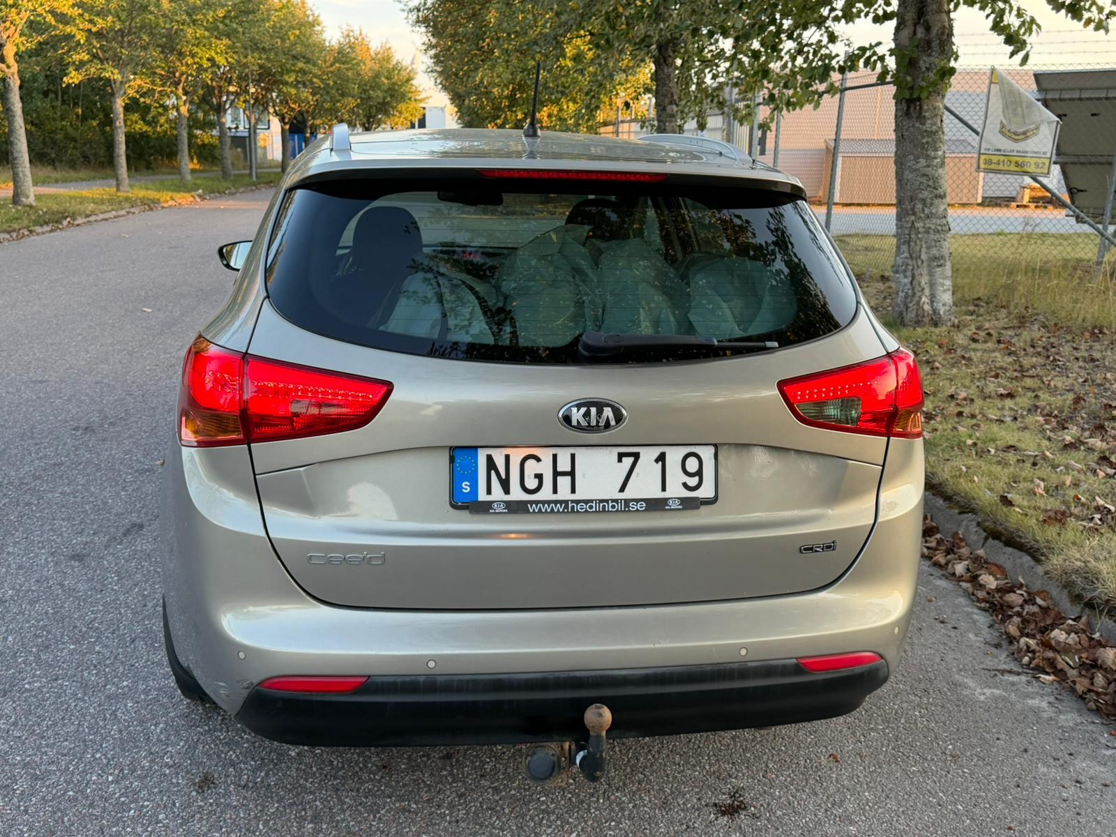 Kia Ceed _sw 1.6 CRDi Nyservad, Besiktad 2013, kuva 2/19