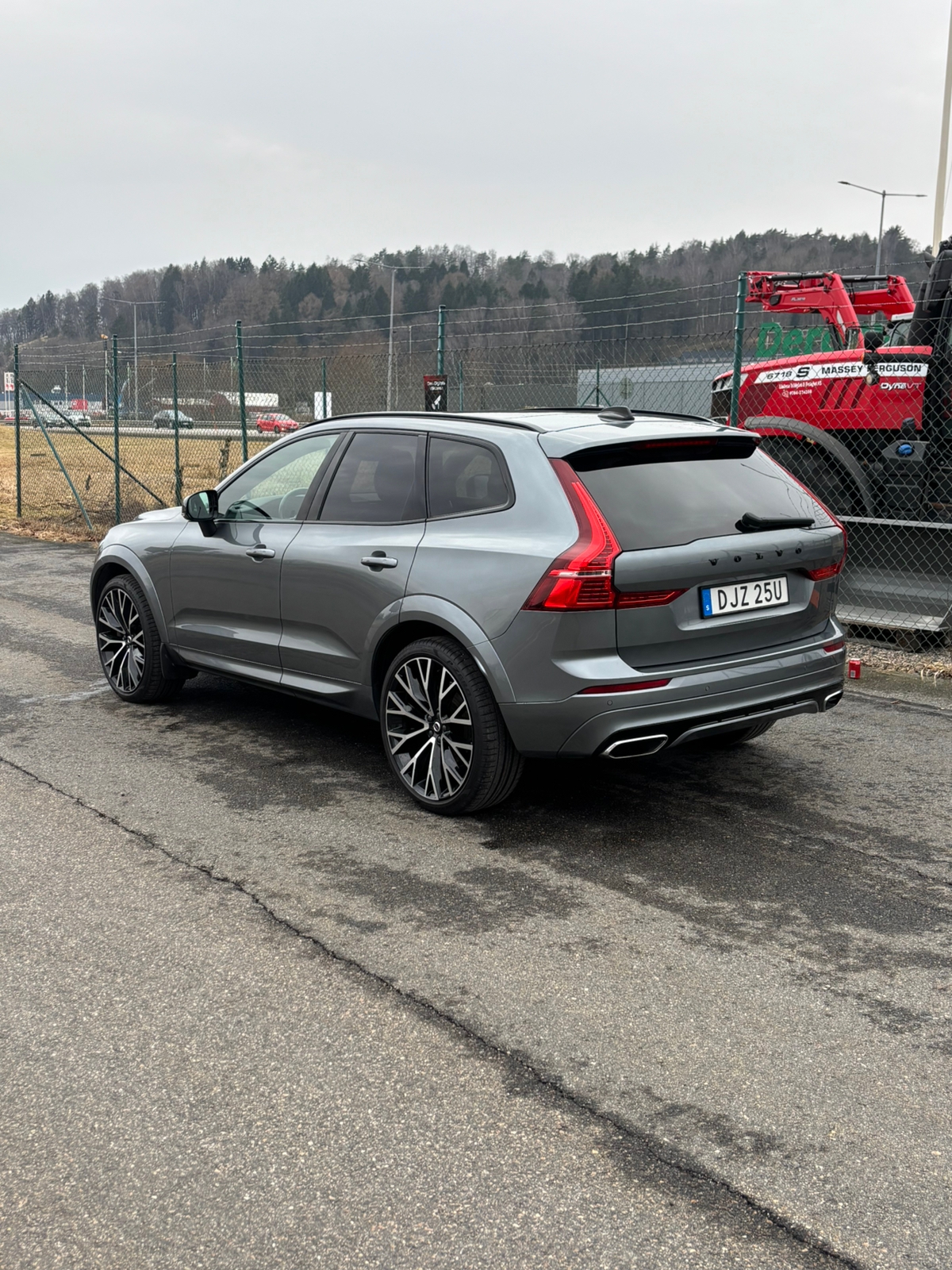Volvo XC60 R-Design B5 250hk OBS se spec 2020, bild 6/10