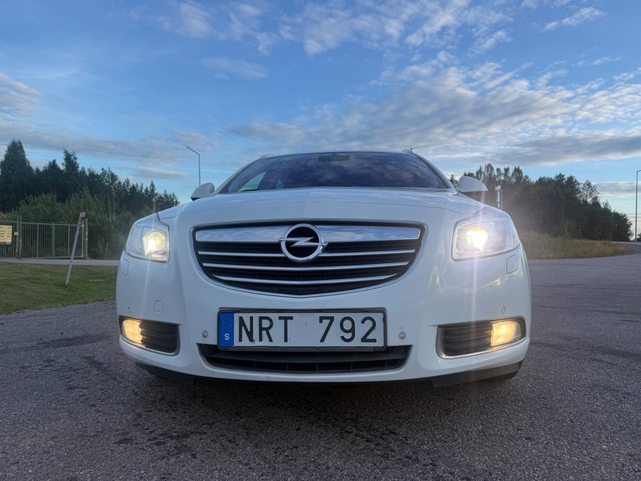 Opel Insignia 2010, bild 2/10