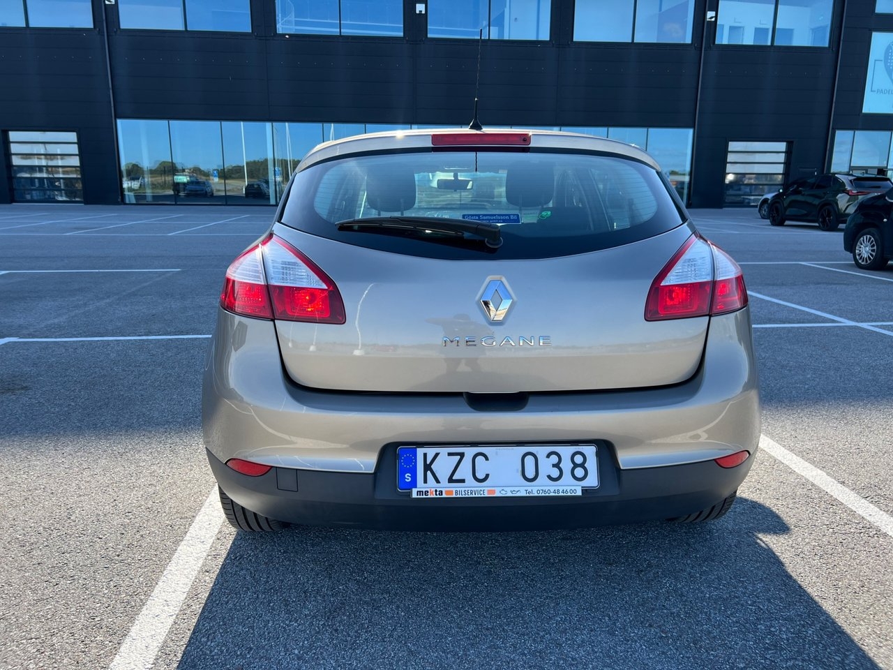 Renault Megane 1.6 E85 Euro 4 2011, kuva 3/10