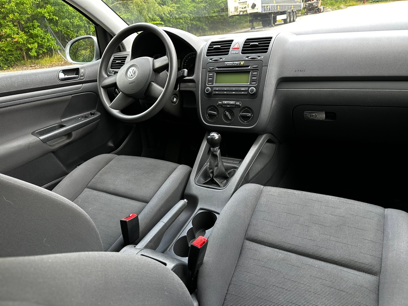 Volkswagen Golf V 5-dörrar 1.6 Manuell 2006, kuva 4/5