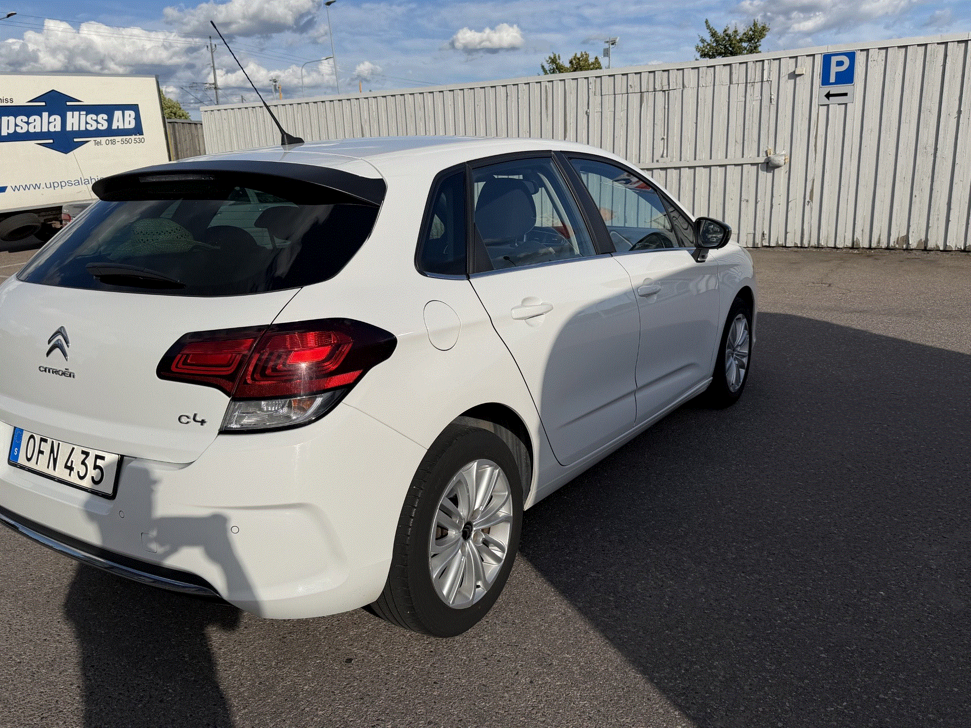 Citroen C4 1.2 e-THP EAT. 130hk 2016, photo 4/8