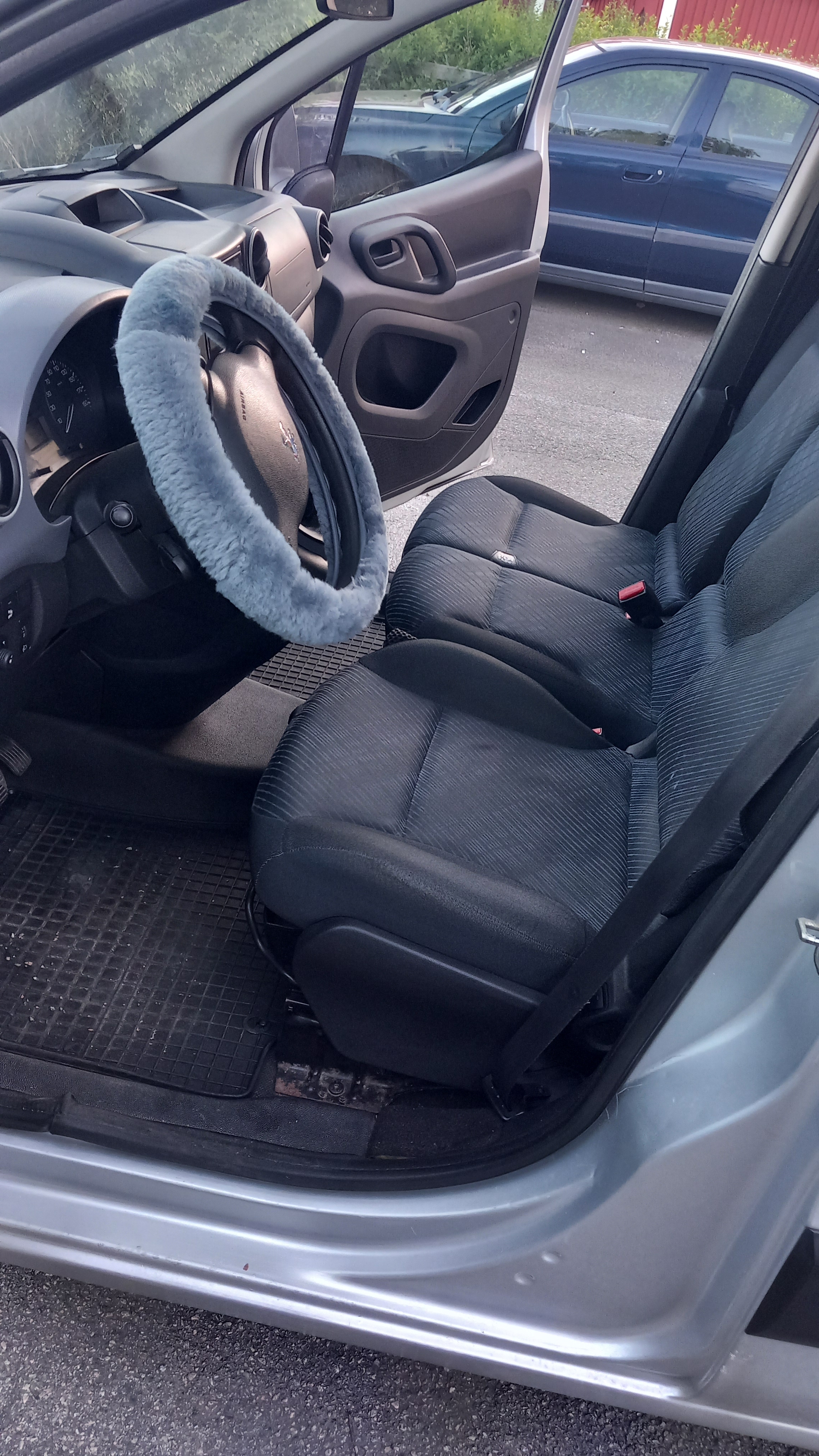 Peugeot Partner 2011, bild 2/10