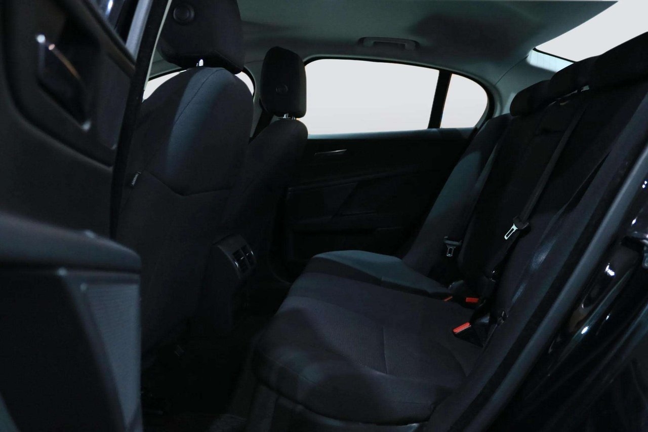 Jaguar XE 2018, bild 7/10