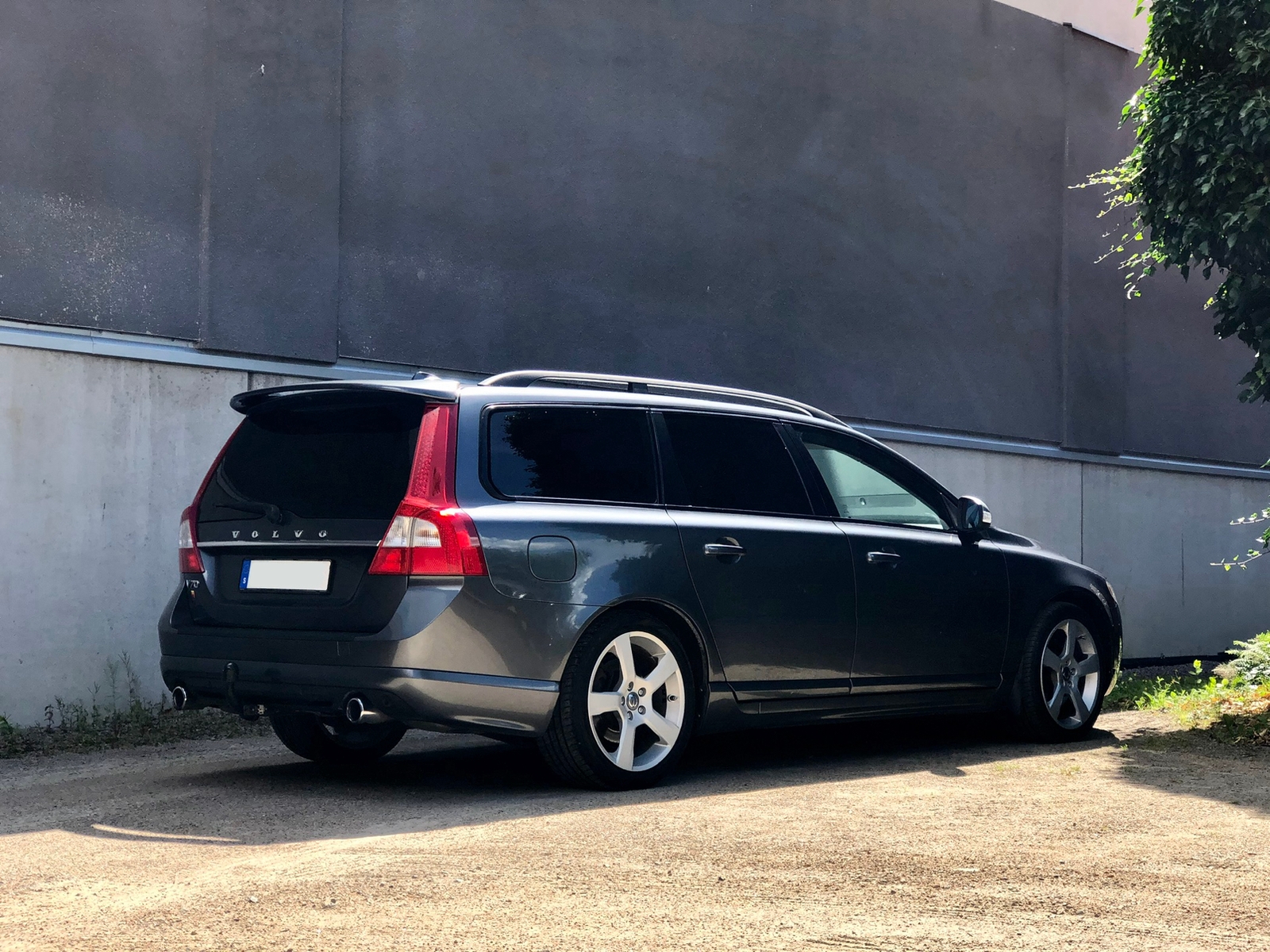 Volvo V70 3.2 R Design 2011, bild 4/6