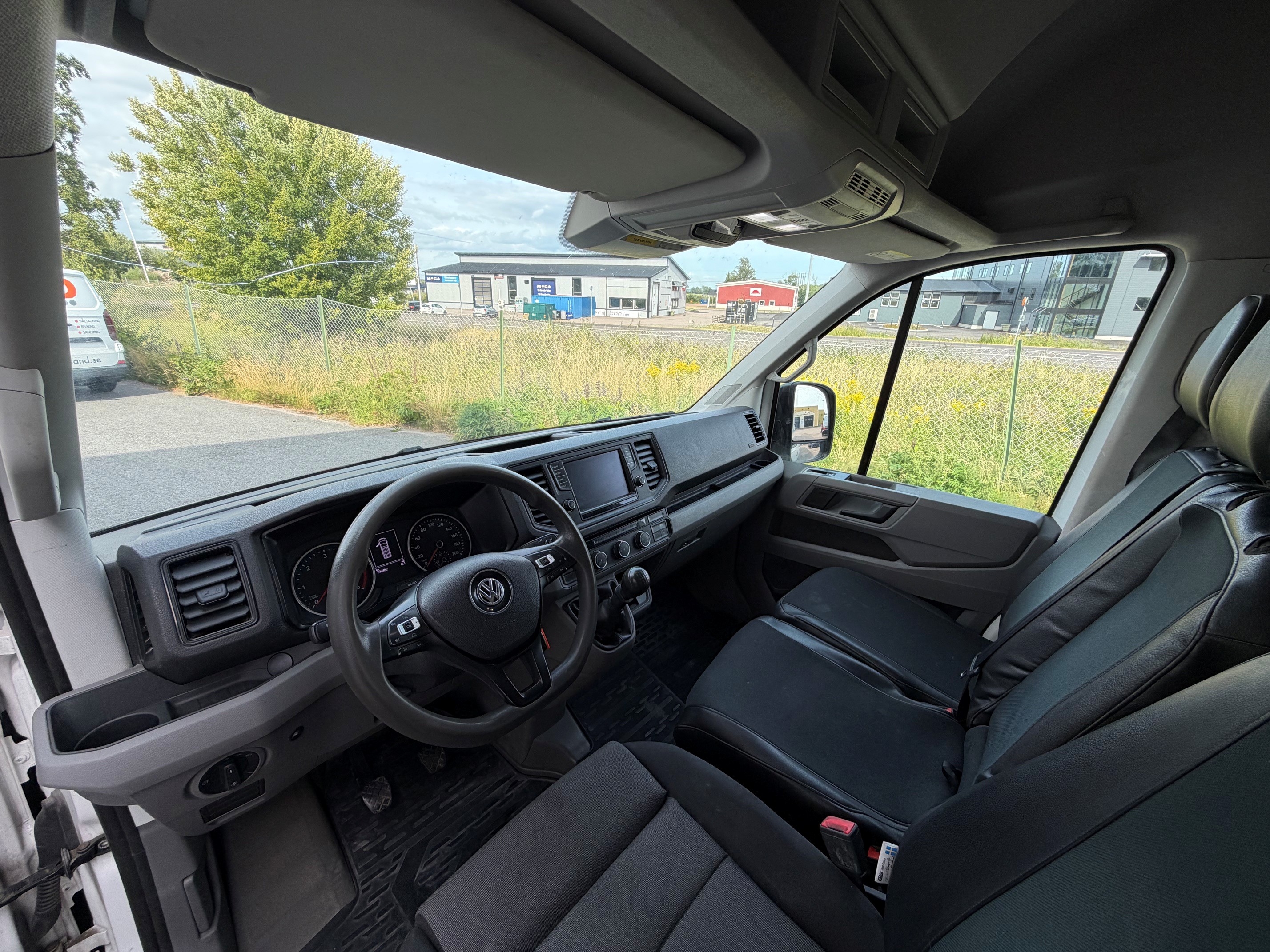 Volkswagen Crafter 35 2.0 TDI Manuell 2017, bild 6/19