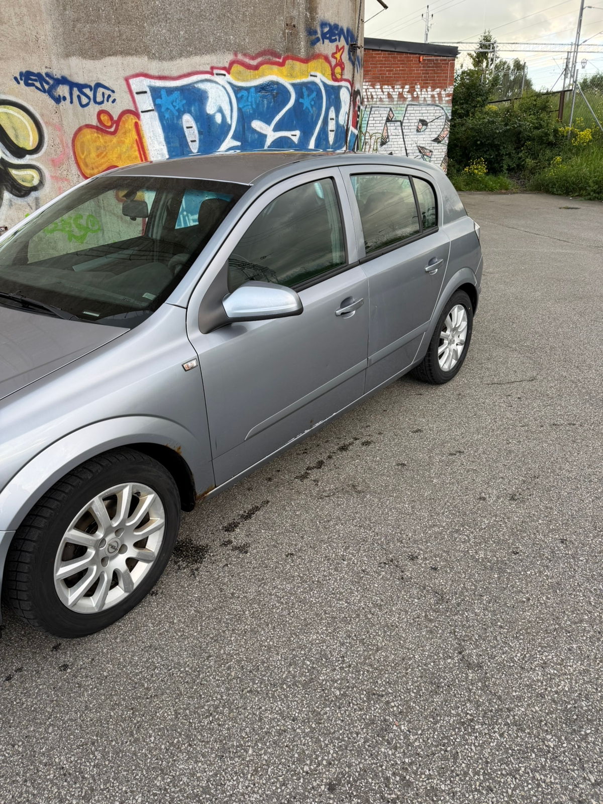 Opel Astra 1.6 Twinport ECOTEC Manuell 2005, bild 2/7