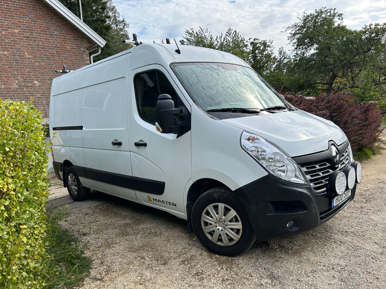 Renault Master 3.5 T 2.3 dCi Manuell 2015, bild 2/7