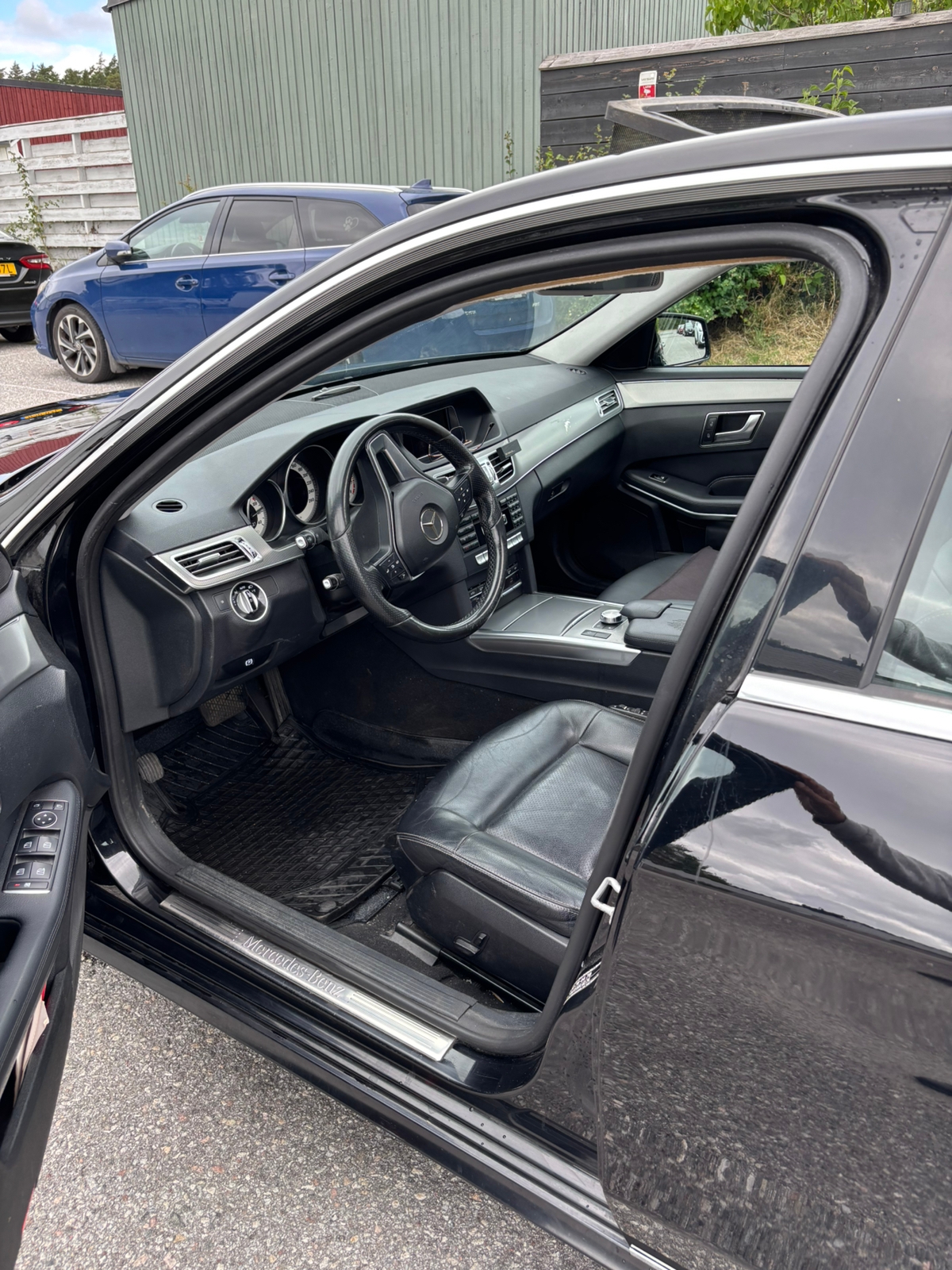 Mercedes-Benz E 200 NGT 7G-Tronic Plus 2015, bild 2/11