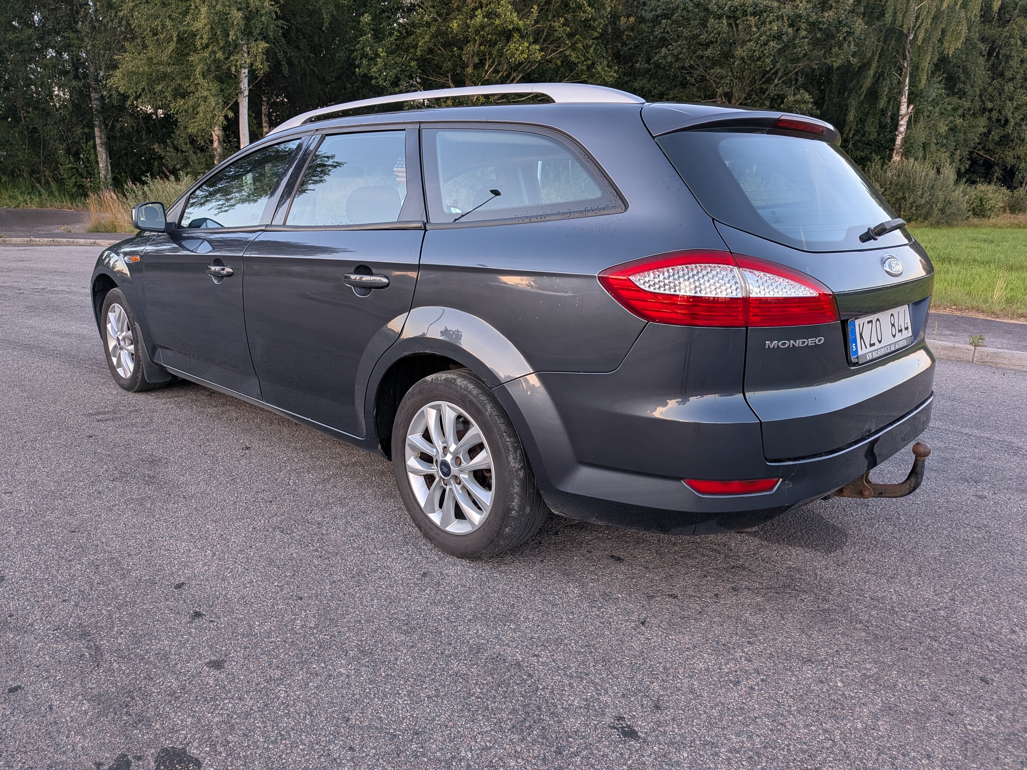Ford Mondeo Kombi 2.0 TDCi Manuell 2010, bild 4/15