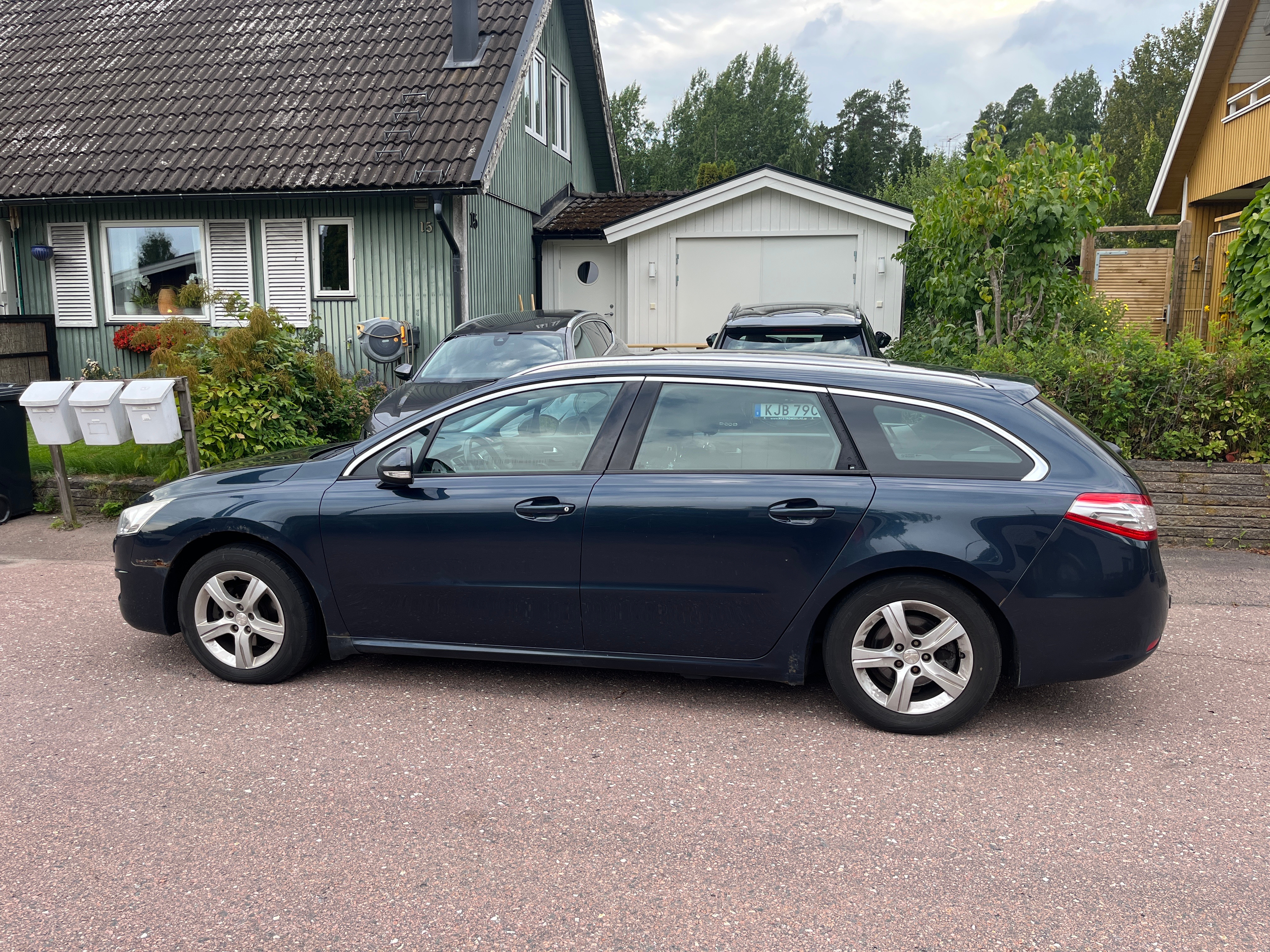 Peugeot 508 SW 1.6 HDi 115 FAP Manuell 2012, bild 2/7