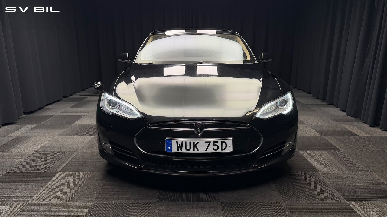 Tesla Model S P85 2013, kuva 2/10