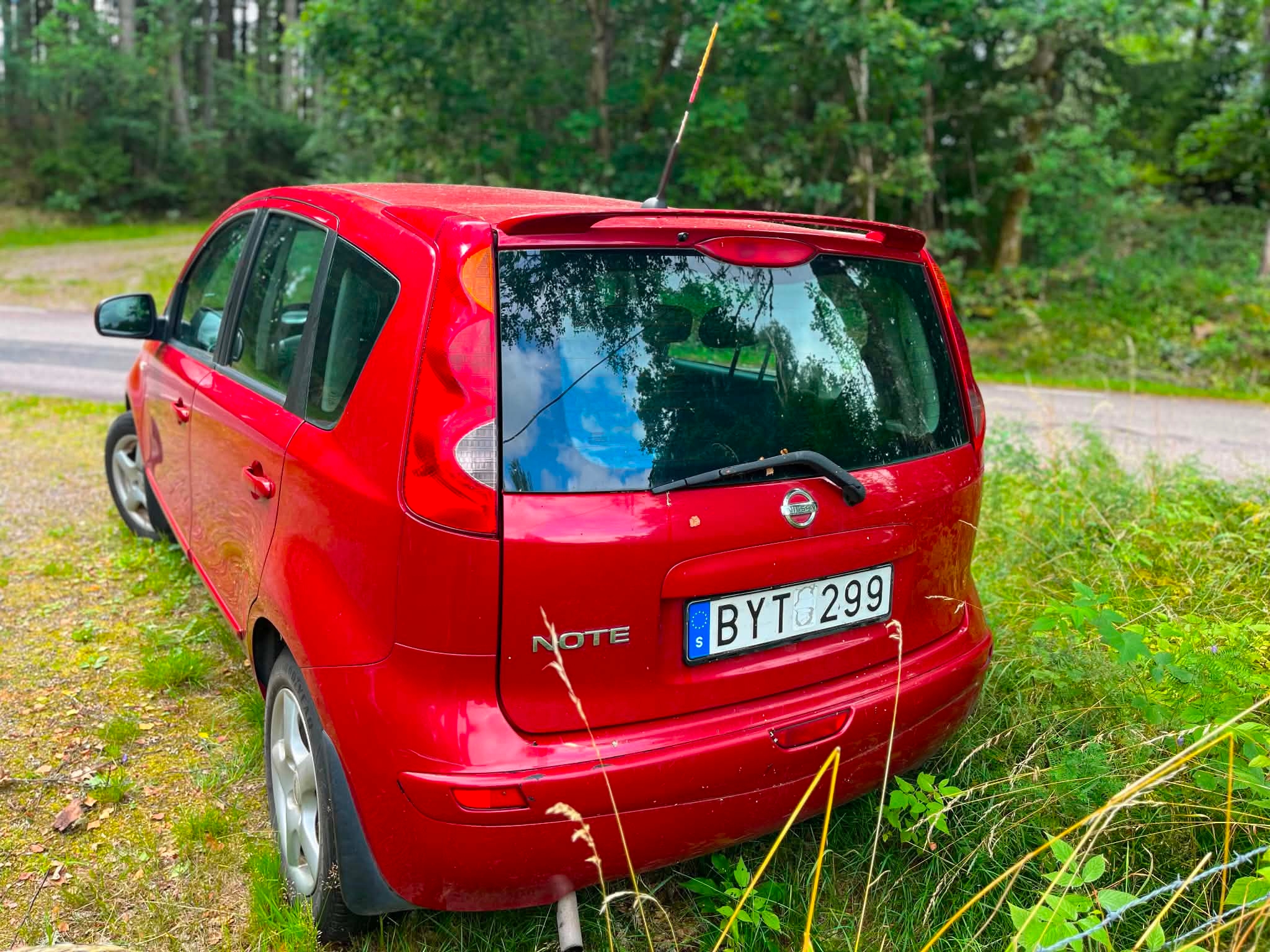 Nissan Note 1.4 Manuell 2008, photo 2/3
