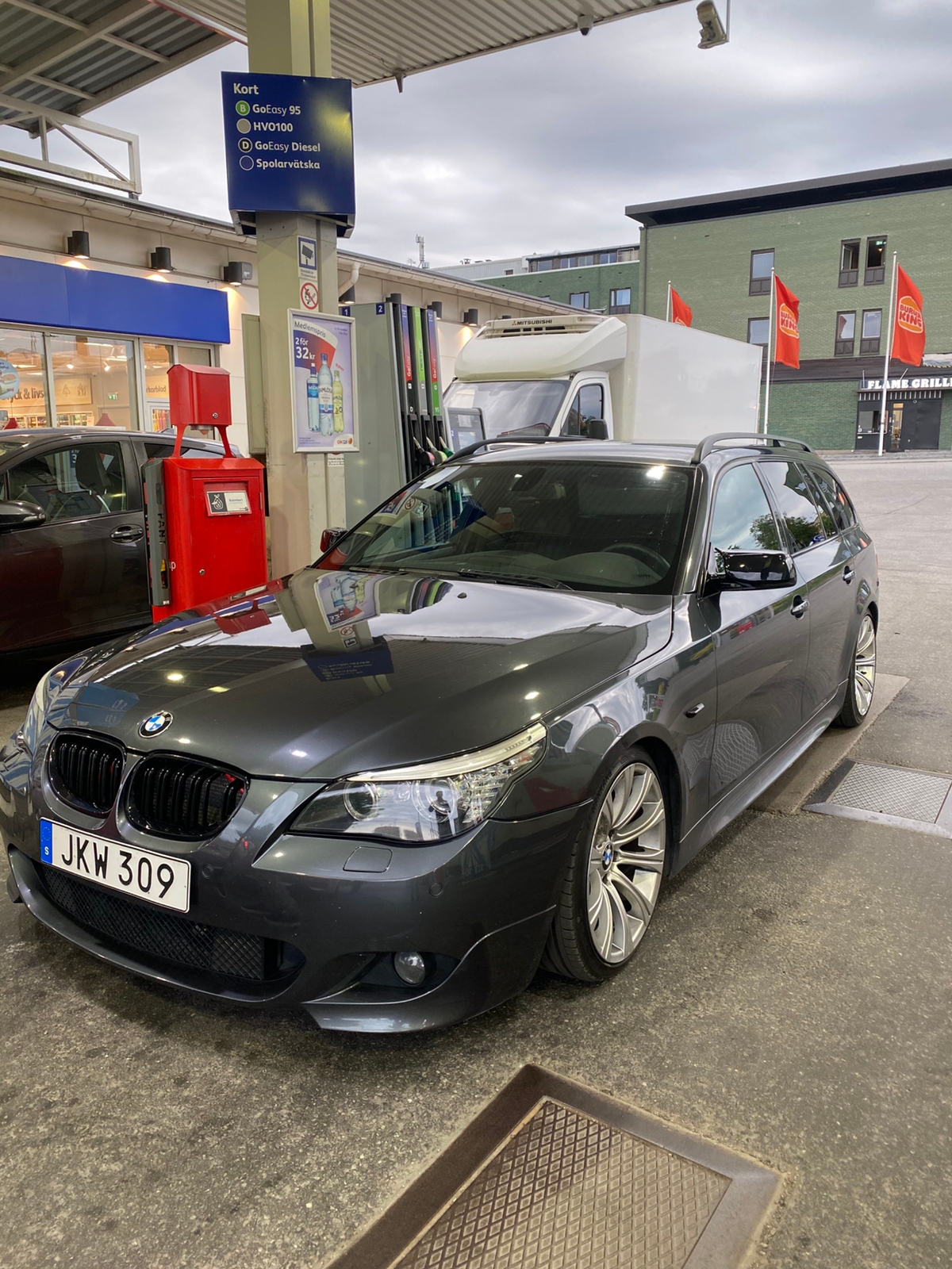 BMW 525