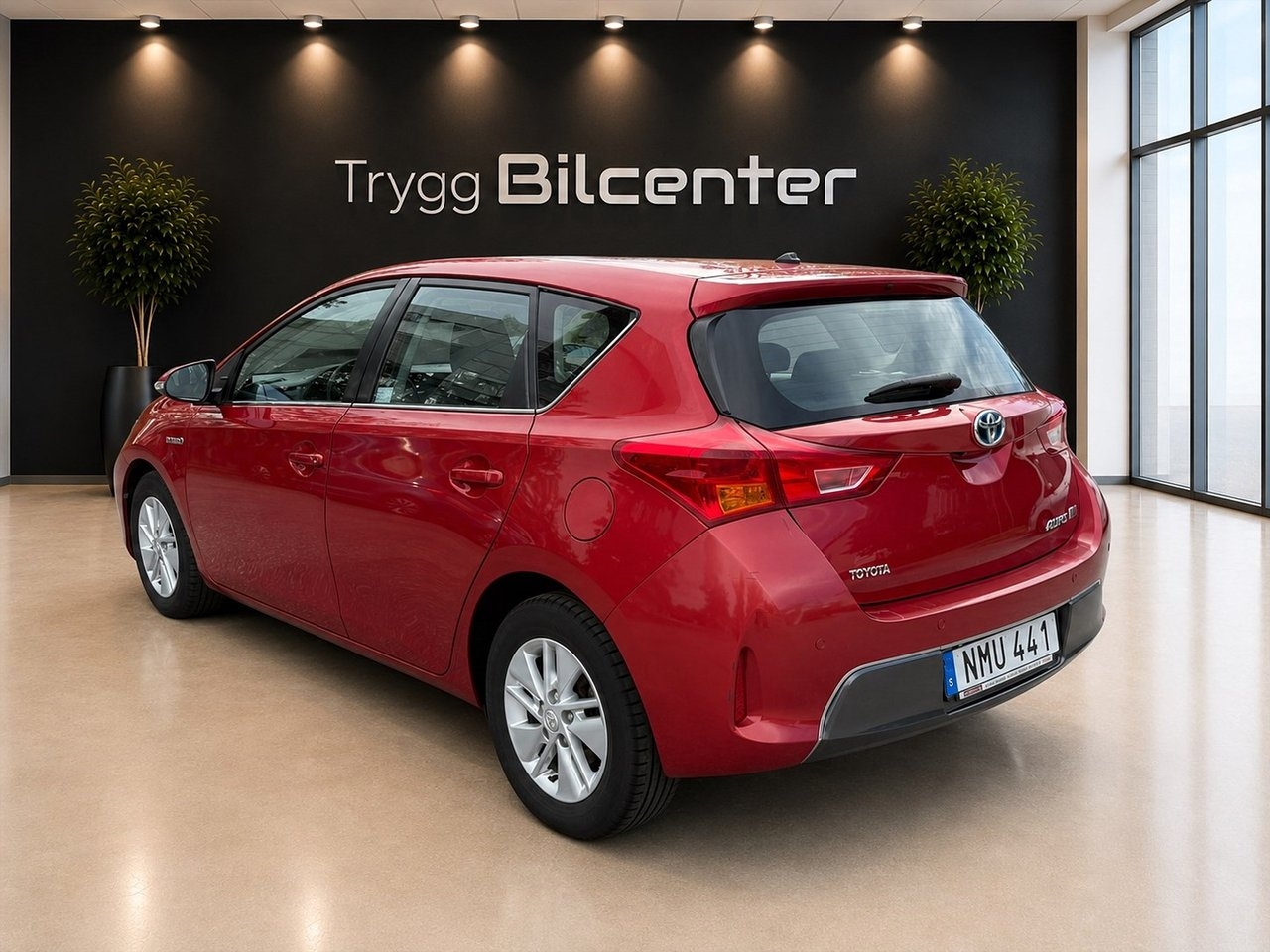 Toyota Auris Hybrid e-CVT, 136hk 2014, bild 3/21
