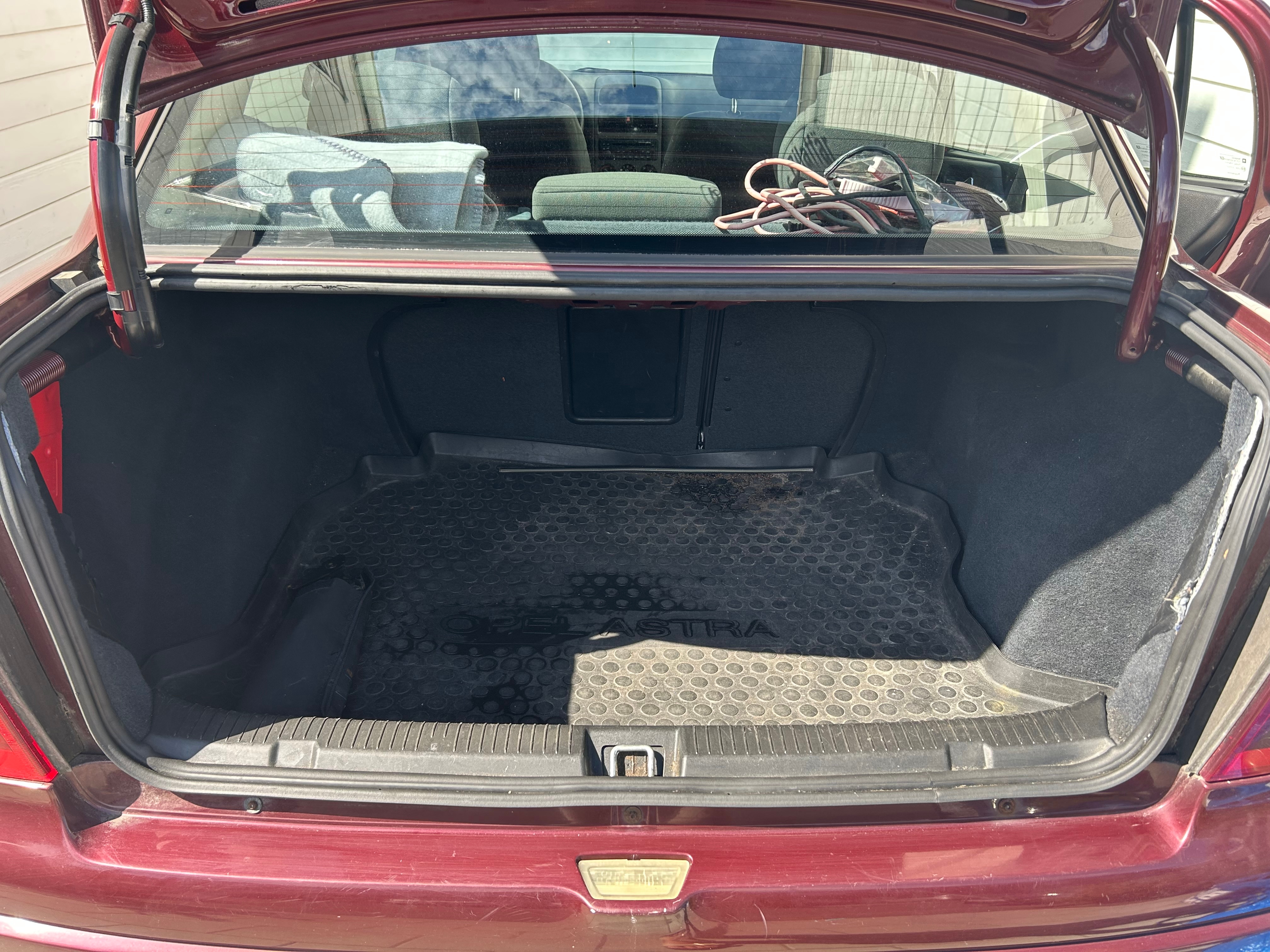 Opel Astra Sedan 1.6 Manuell 2003, kuva 5/6