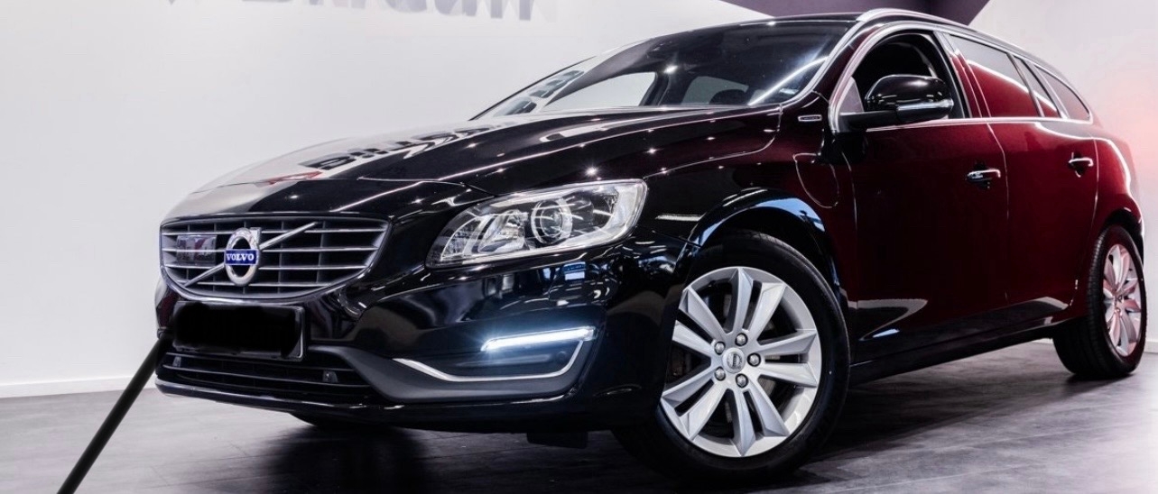 Volvo V60 D5 Twin Engine AWD Geartronic 2018, bild 3/10