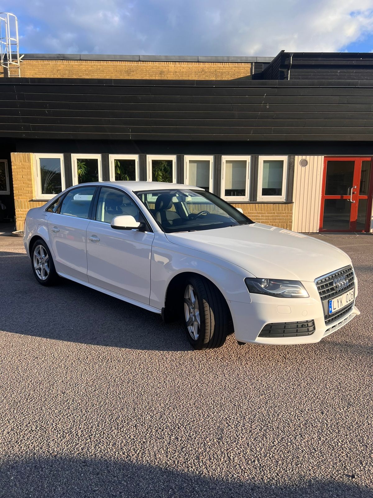 Audi A4 Sedan 2.0 TDI Manuell 2012, kuva 3/10