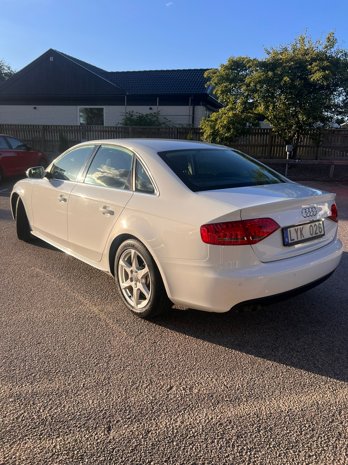 Audi A4 Sedan 2.0 TDI Manuell 2012, kuva 2/10