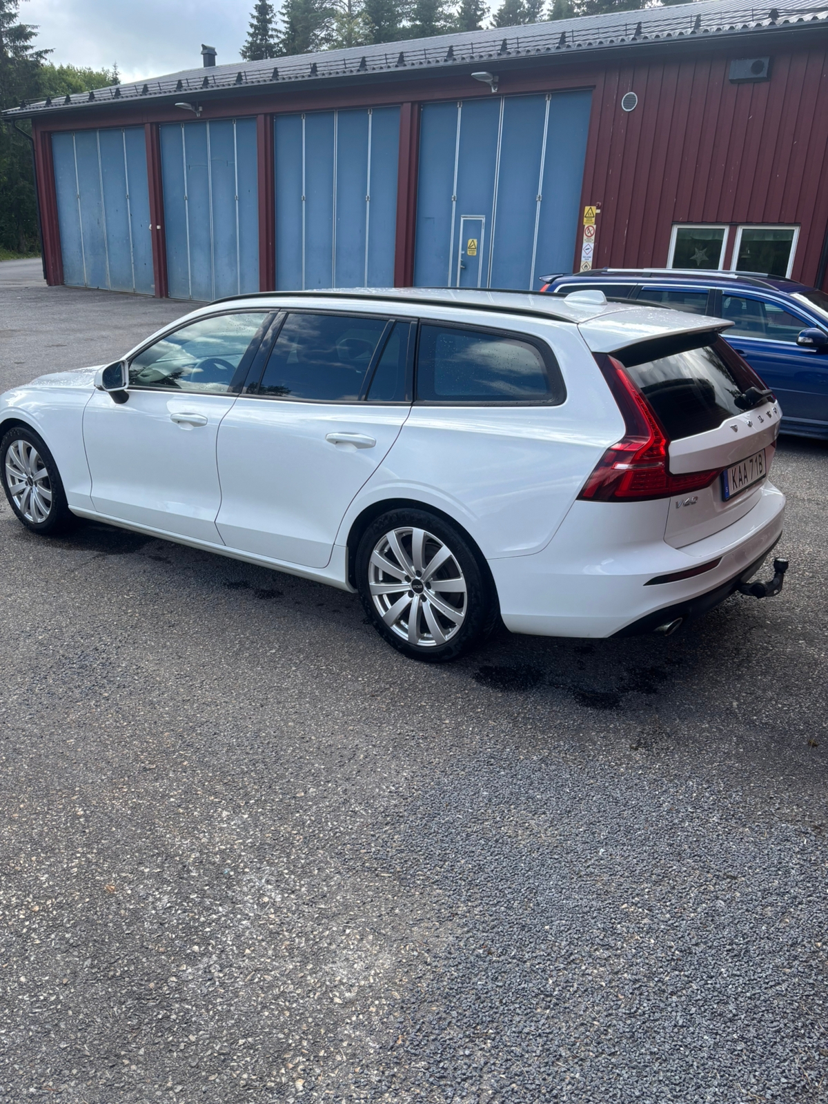 Volvo V60 D3 AWD Geartronic 2020, bild 4/5