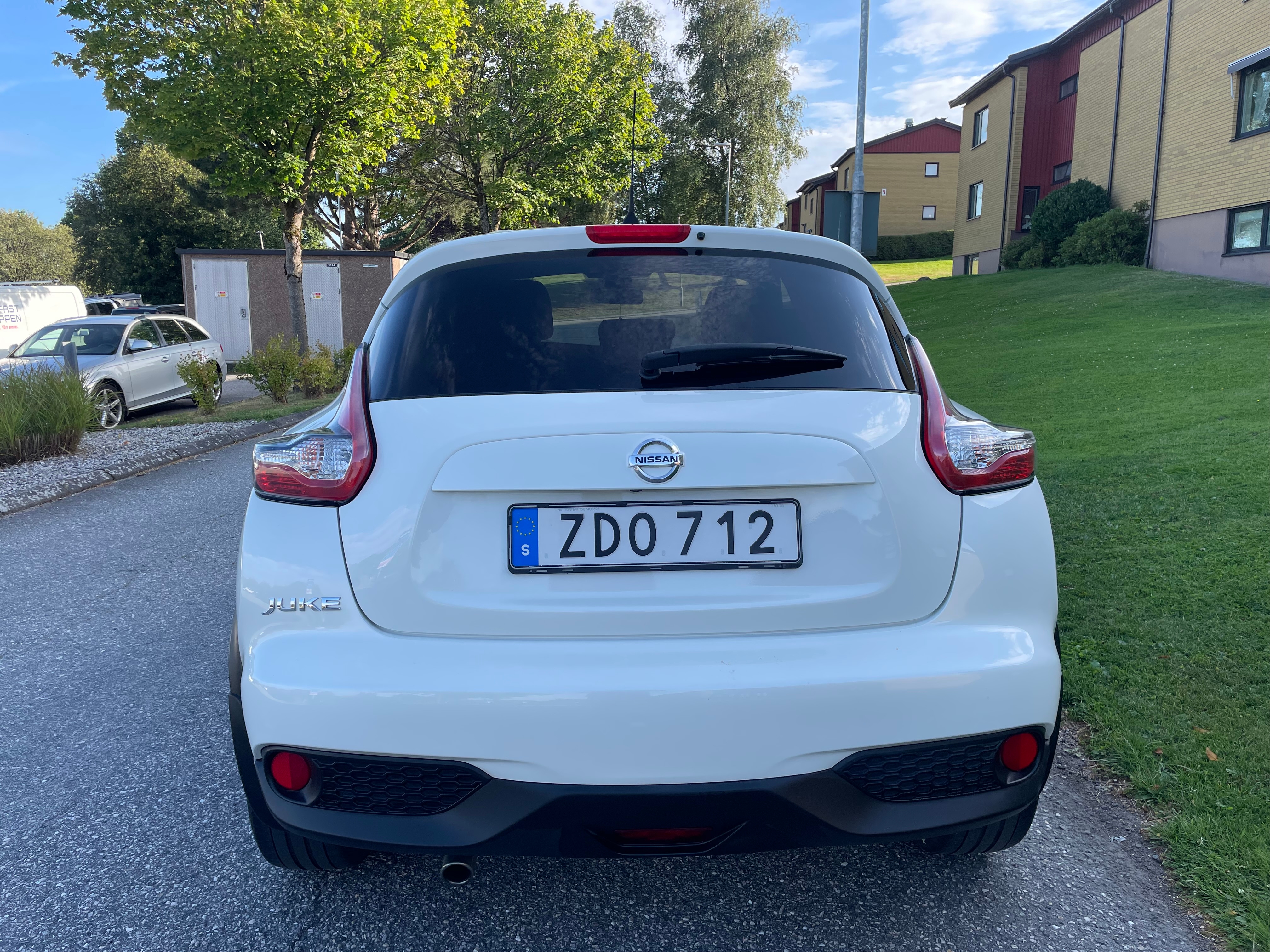 Nissan Juke 1.6 XTRONIC-CVT 2018, photo 2/8