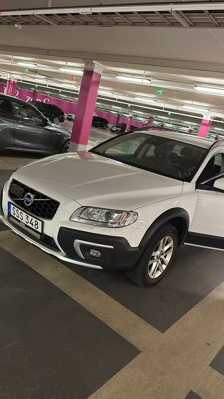Volvo XC70 D4 AWD Geartronic 2016, photo 2/5