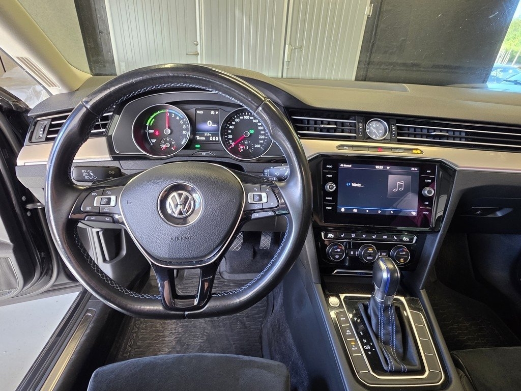 Volkswagen Passat 2018, bild 7/14