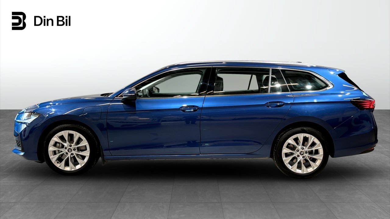 Skoda Superb 2025, bild 2/10