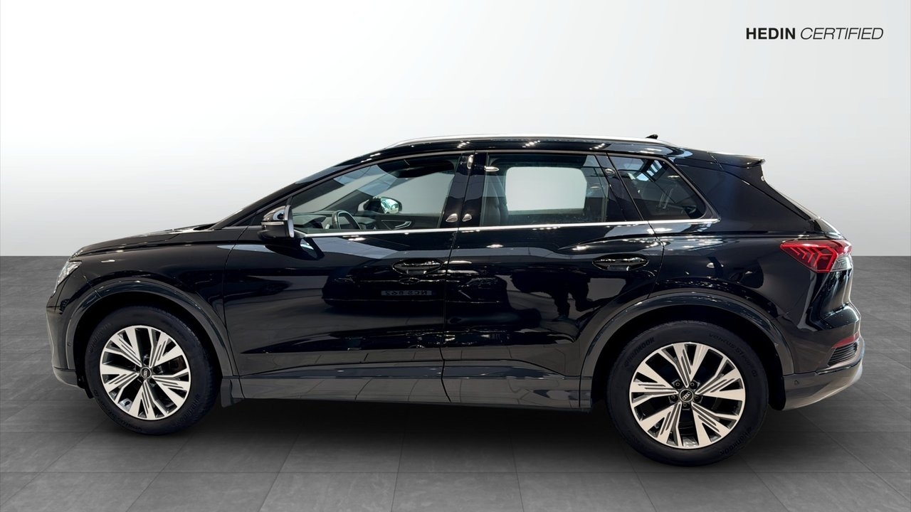 Audi Q4 e-tron 2023, photo 7/14