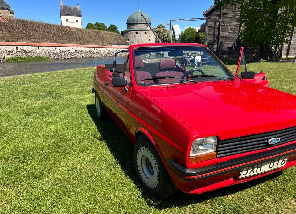Ford Fiesta 1.1 HC Manuell 1977, kuva 2/5