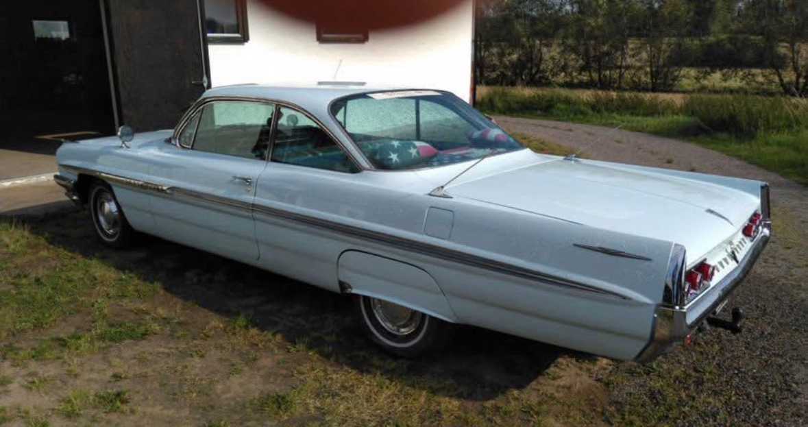 Pontiac Bonneville 1961, bild 2/10