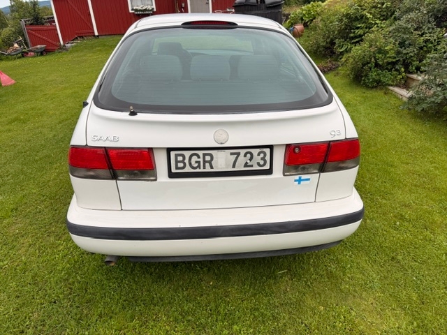 Saab 9-3 5-dörrar 2.0 T Manuell 1999, bild 4/5