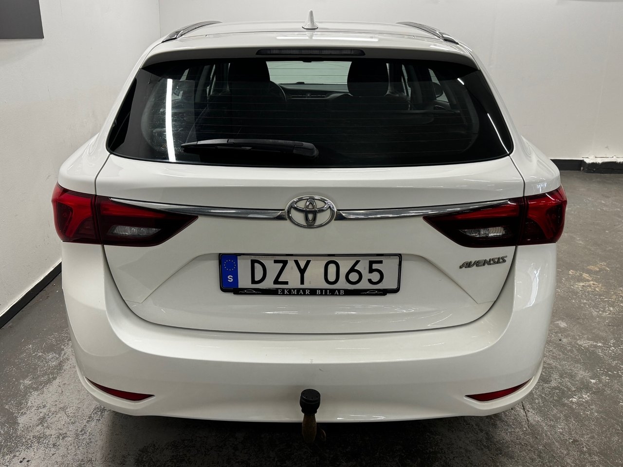 Toyota Avensis Kombi 1.6 D-4D Active 2017, photo 5/10