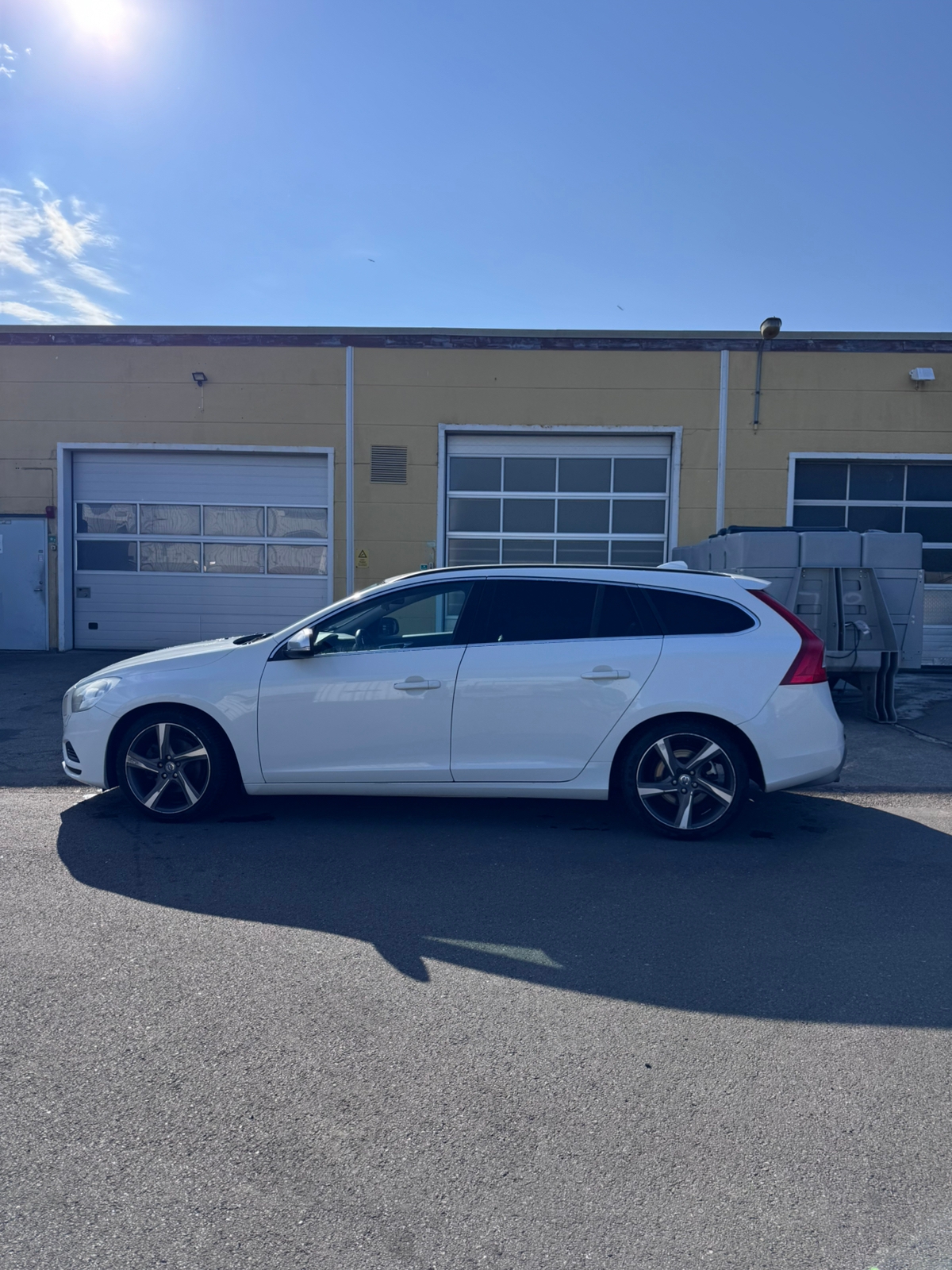 Volvo V60 D3 R-design 2012, bild 2/7