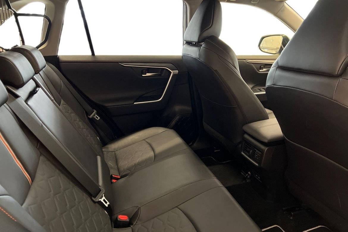 Toyota RAV4 2023, bild 7/23