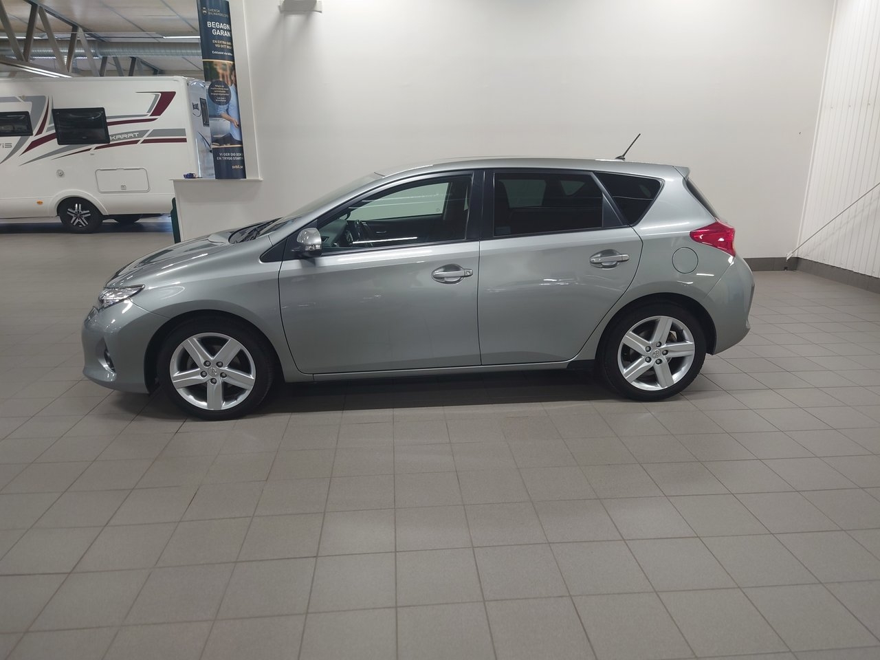 Toyota Auris 2014, bild 3/10