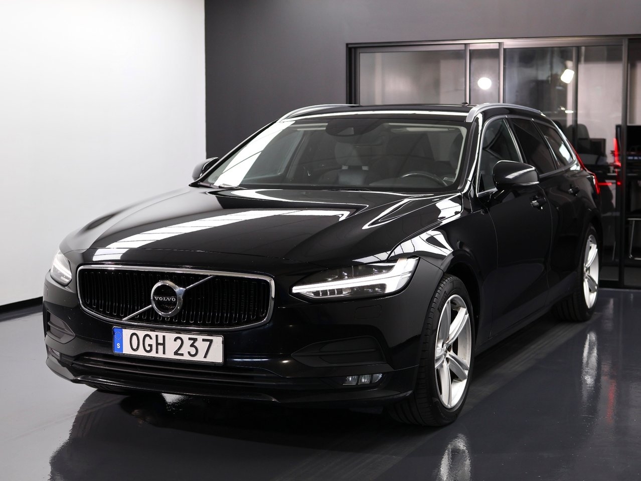 Volvo V90 T5 254hk Geartronic, Dragkrok 2017, bild 3/10