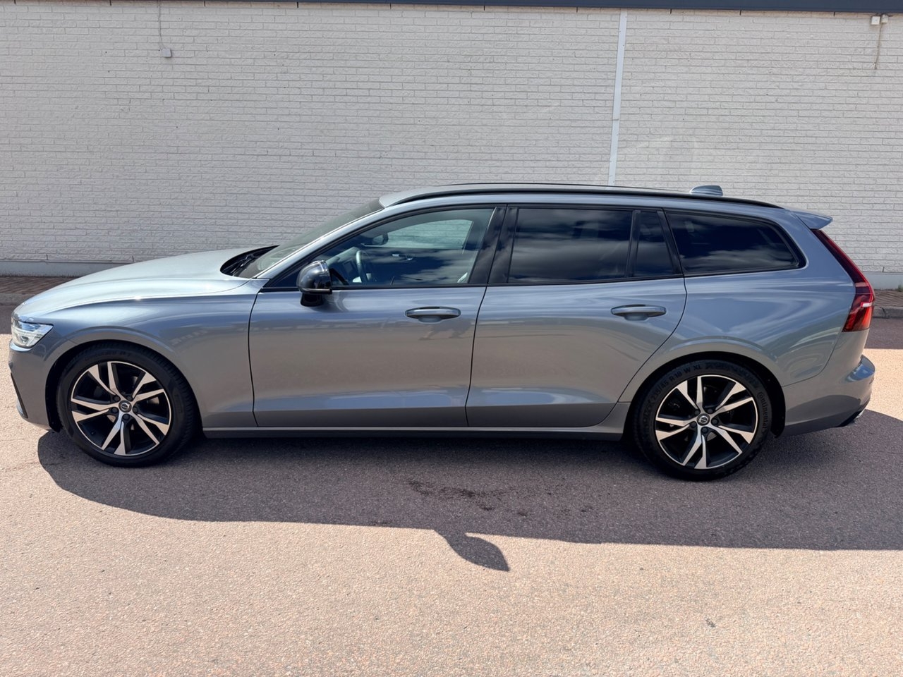 Volvo V60 2019, bild 3/36