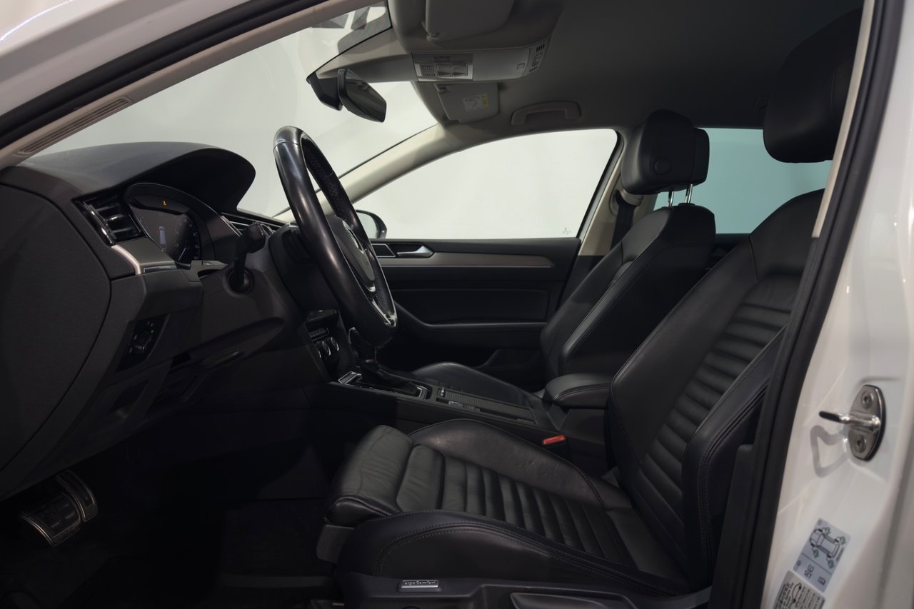 Volkswagen Passat 2019, bild 7/10