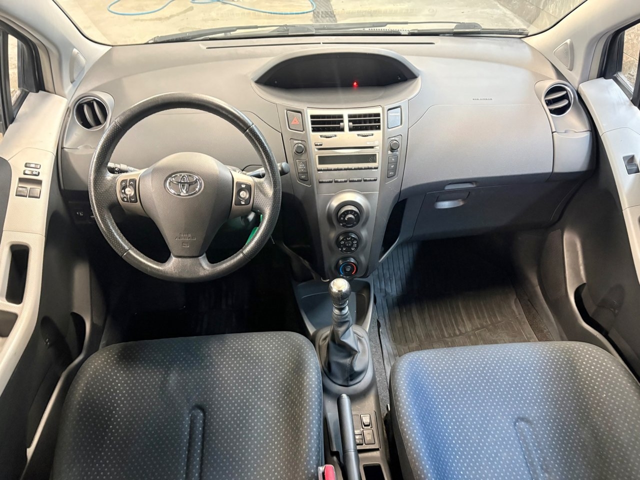 Toyota Yaris 2010, bild 5/9