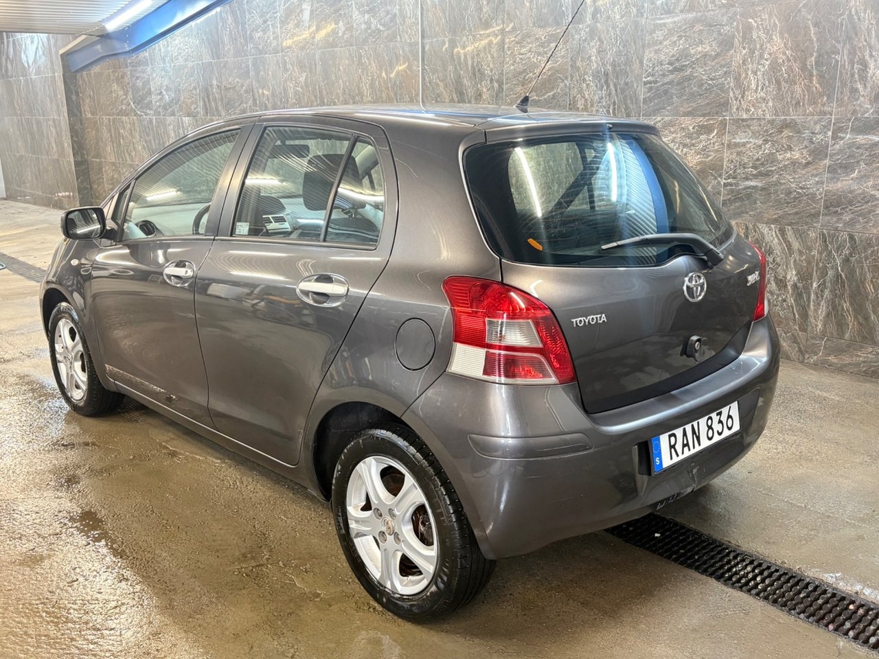 Toyota Yaris 2010, bild 3/9