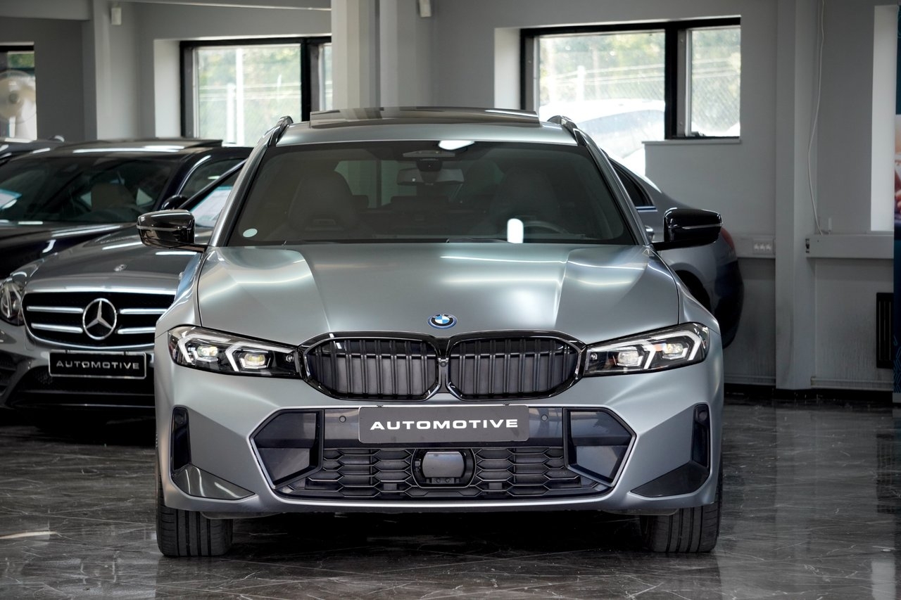 BMW 330 2024, photo 2/10