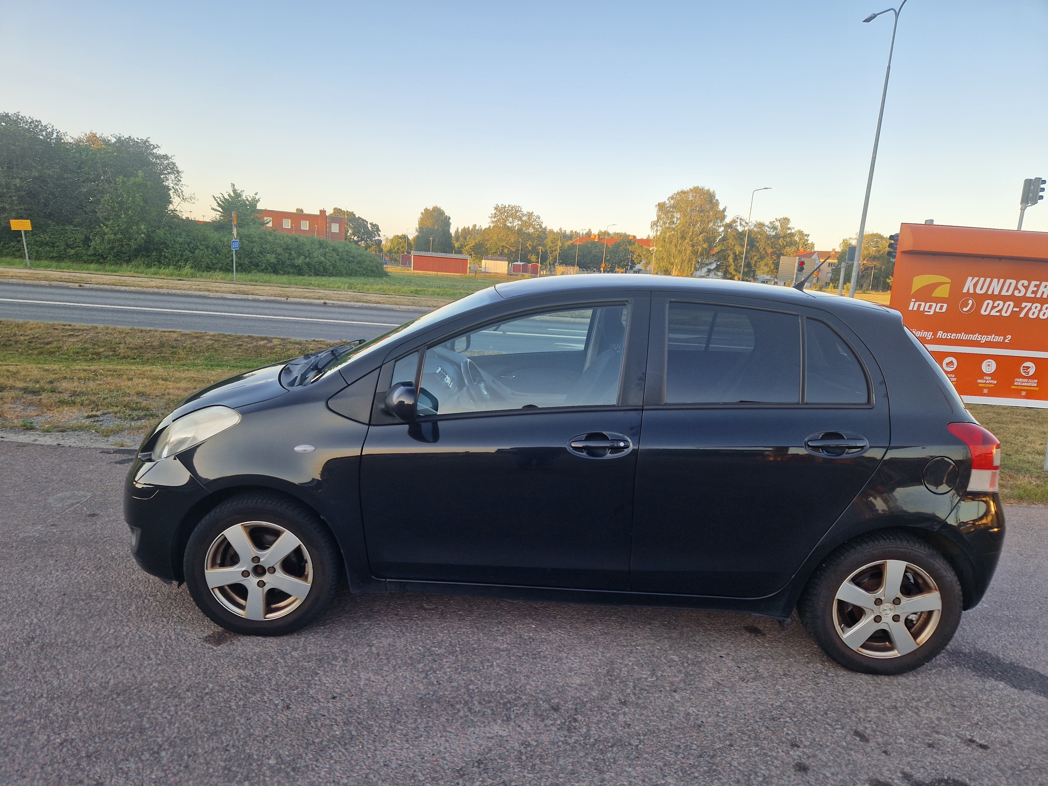 Toyota Yaris 2011, bild 4/7